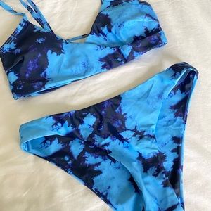 NWOT TAGS BLUE TYE DYE BIKINI SET